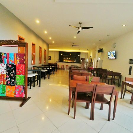 Hotel Transit Pasuruan Kültér fotó