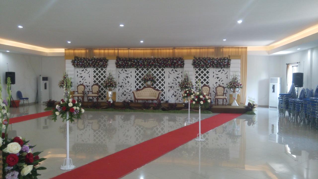 Hotel Transit Pasuruan Kültér fotó